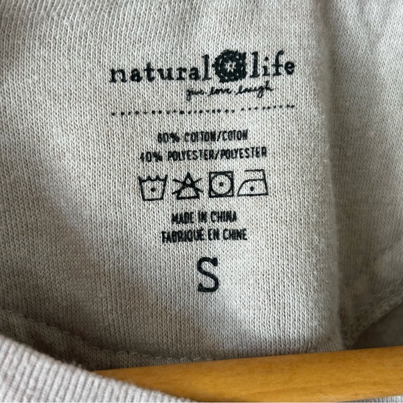 Natural Life Cozy Pocket Oversized Make a Difference Today Flower Sweatshirt S - Picture 4 of 8